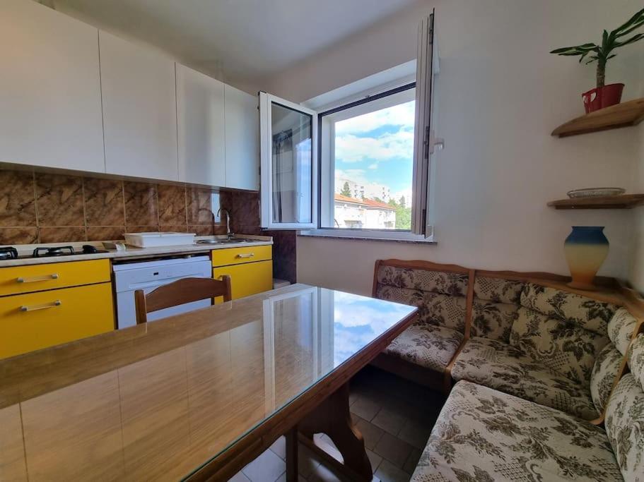 Apartament Luka *